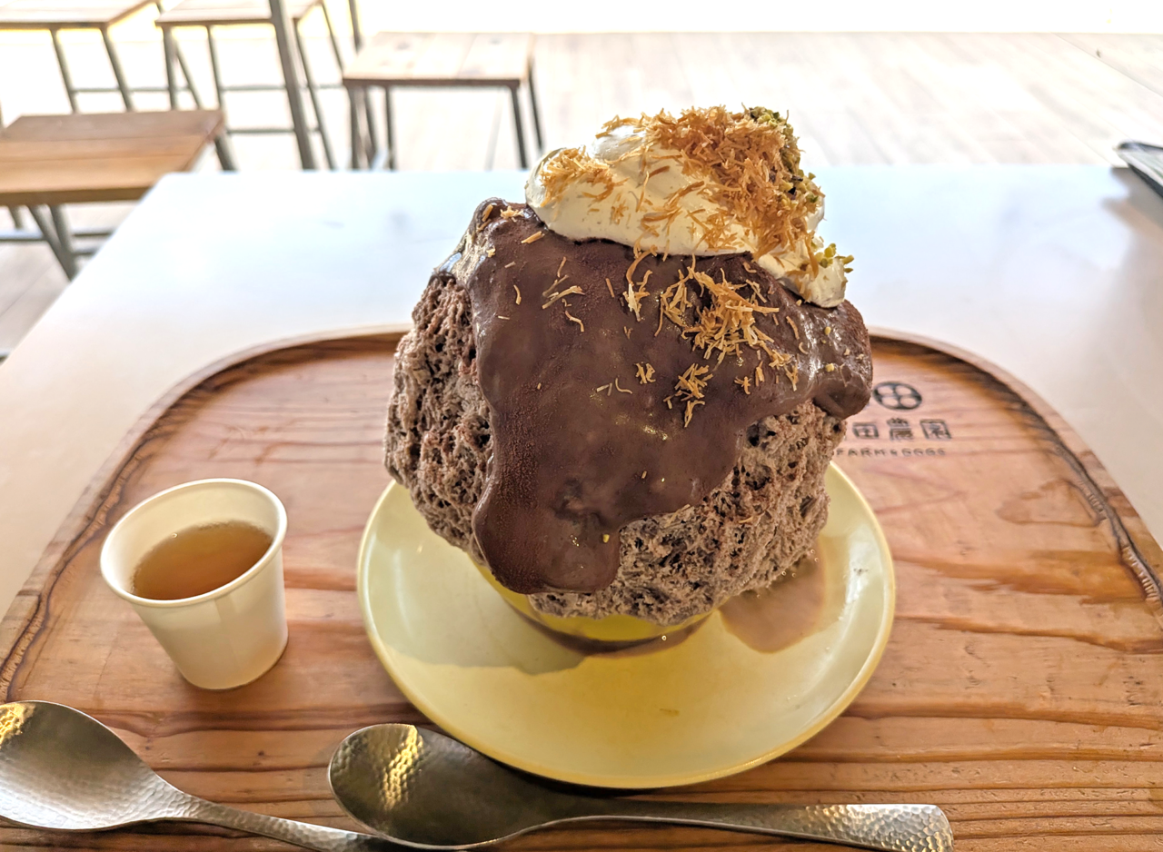 山田農園 FARM&DOGS ドバイチョコ餅かき氷